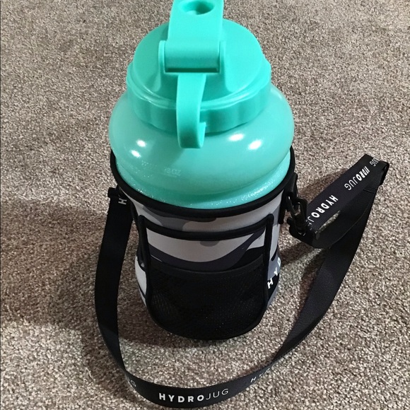 HydroJug Other - Hyrdrojug 73oz teal grey camouflage sleeve